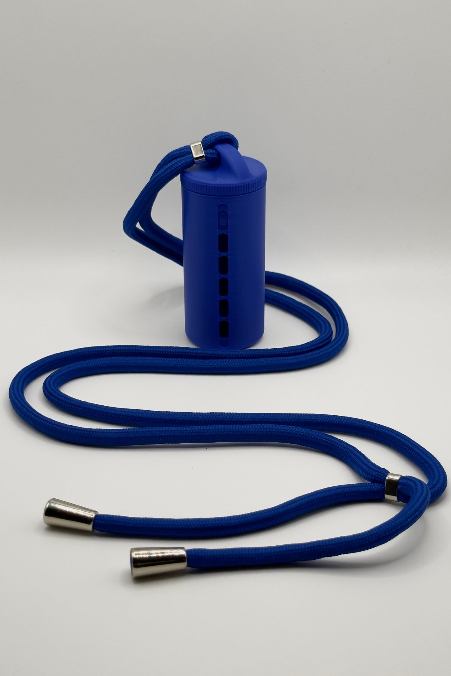 „Bold Blue Münzhalter mit luxuriösem Schlüsselband