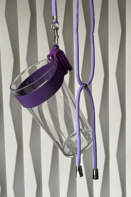 „Pretty Purple“ Clip A Cup mit luxuriösem Schlüsselband
